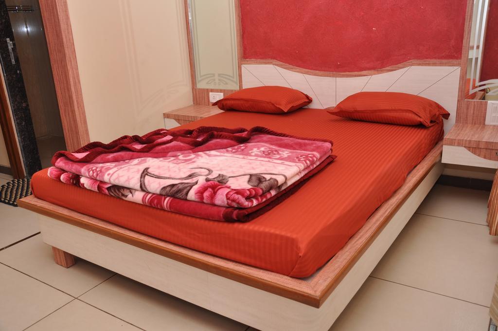 Raval Bunglow Hotell Panchgani Rom bilde