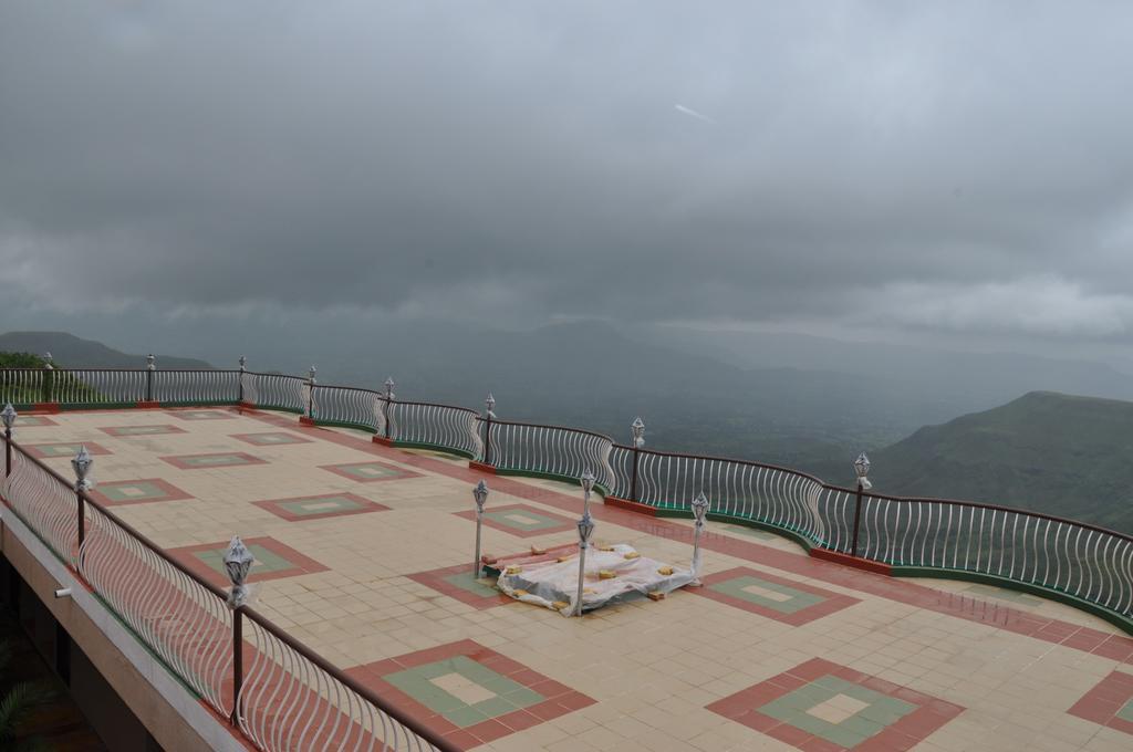 Raval Bunglow Hotell Panchgani Eksteriør bilde