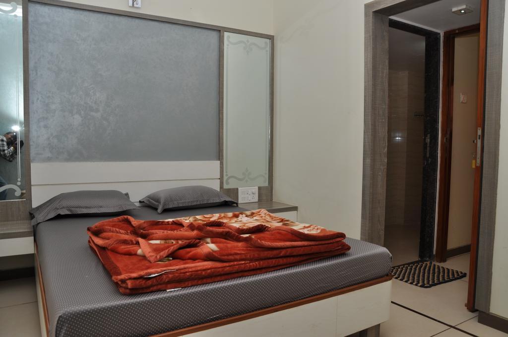 Raval Bunglow Hotell Panchgani Eksteriør bilde